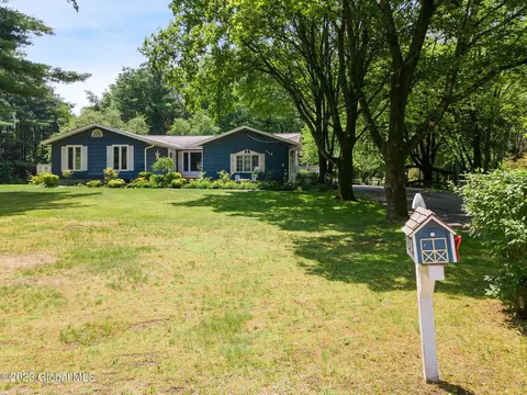 118 Evans Rd, Schenectady, NY 12306 photo 3