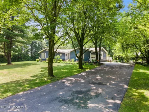 118 Evans Rd, Schenectady, NY 12306 photo 2