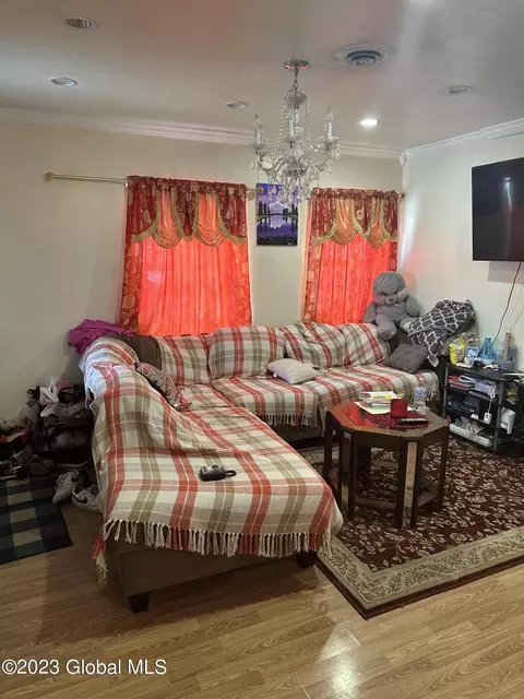 1 Myrtle Ave, Schenectady, NY 12304 photo 5