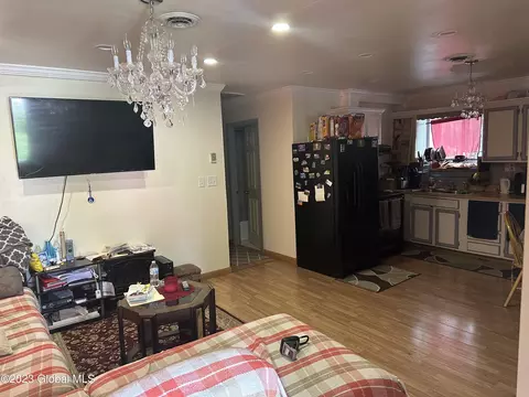 1 Myrtle Ave, Schenectady, NY 12304 photo 4