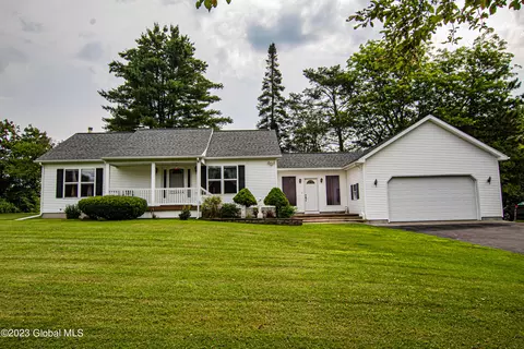 565 County Highway 126, Amsterdam, NY 12010