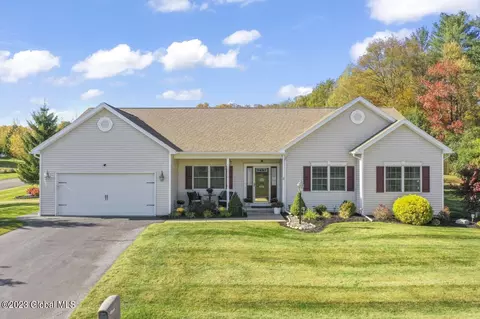416 Meghan Blvd, Schenectady, NY 12306