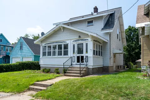 1111 Phoenix Ave, Schenectady, NY 12308 photo 4