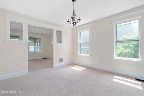 1111 Phoenix Ave, Schenectady, NY 12308 photo 14