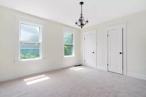 1111 Phoenix Ave, Schenectady, NY 12308 photo 13