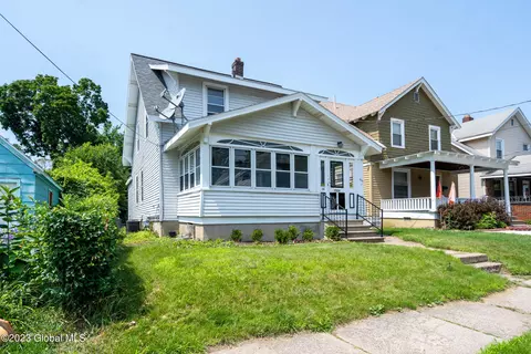 1111 Phoenix Ave, Schenectady, NY 12308