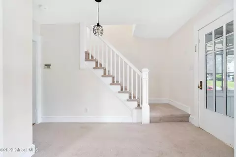 1111 Phoenix Ave, Schenectady, NY 12308 photo 7