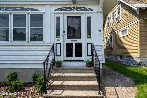 1111 Phoenix Ave, Schenectady, NY 12308 photo 5