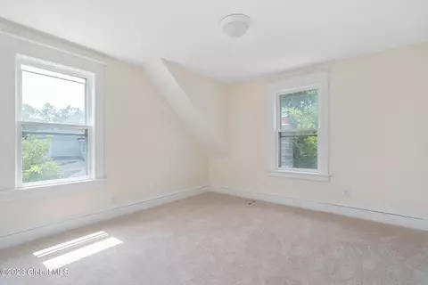 1111 Phoenix Ave, Schenectady, NY 12308 photo 23
