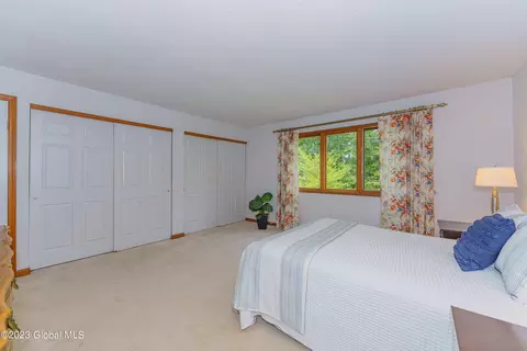 72 Commonwealth Dr, Glenmont, NY 12077 photo 16