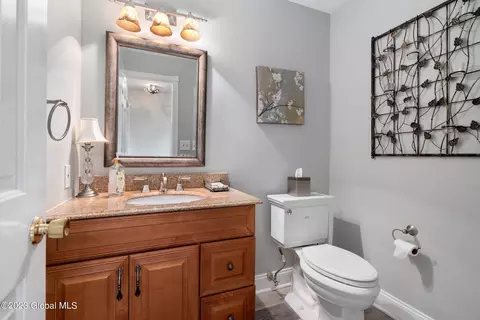 17 Duchess Path, Halfmoon, NY 12065 photo 19