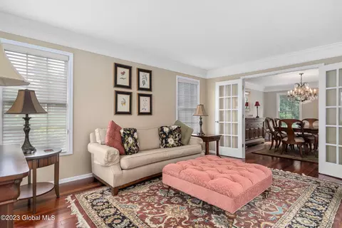 17 Duchess Path, Halfmoon, NY 12065 photo 6