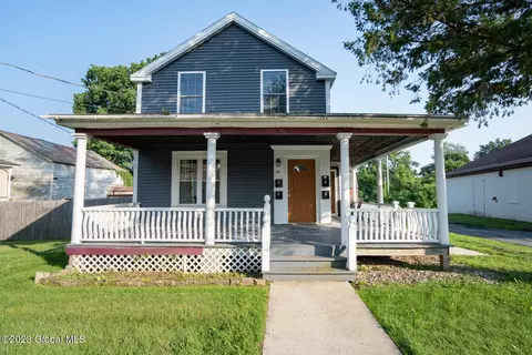 12 Hill St, Greenwich, NY 12834