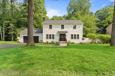 30 Friar Tuck Way, Saratoga Springs, NY 12866