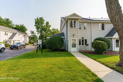 222 S Ten Broeck St UNIT 28, Scotia, NY 12302