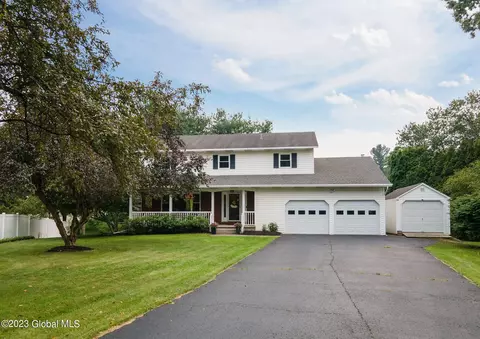 506 Chinkapin Ct, Schenectady, NY 12303