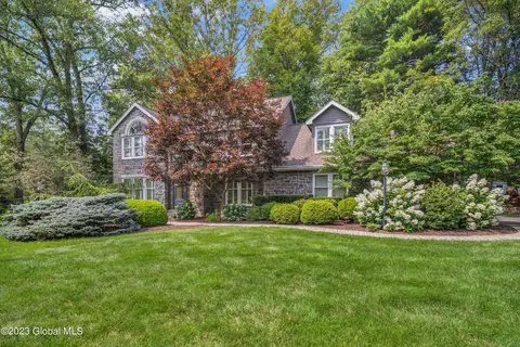 1035 Shannon Blvd, Niskayuna, NY 12309
