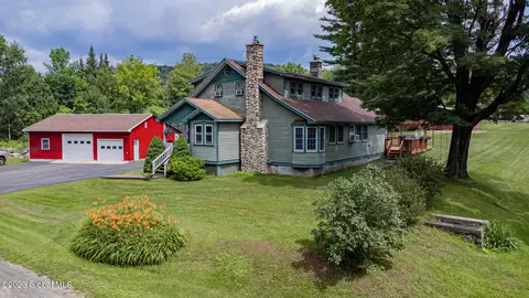 826 Old State Rd, Northville, NY 12134