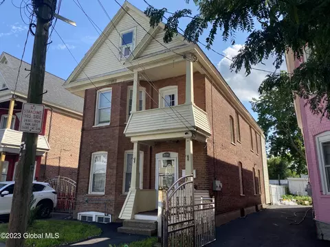 808 Grant Ave, Schenectady, NY 12307 photo 2