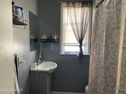 808 Grant Ave, Schenectady, NY 12307 photo 29