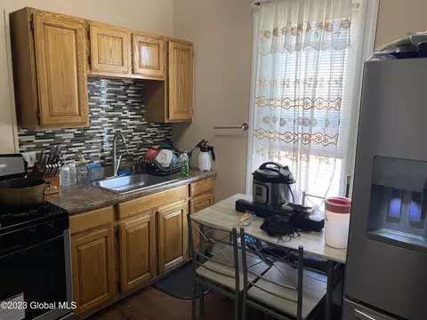 808 Grant Ave, Schenectady, NY 12307 photo 21