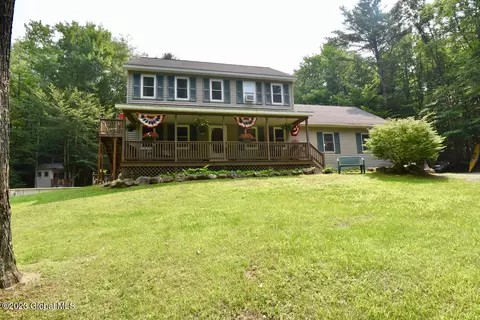 134 Fox Rd, Middle Grove, NY 12850