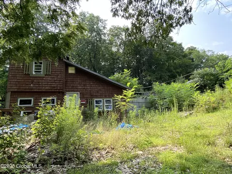 323 Hudson Ave, Troy, NY 12182