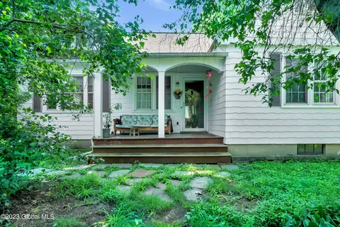 1832 Providence Ave, Niskayuna, NY 12309