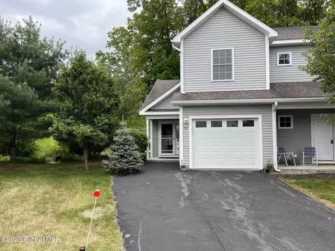 54 Cobblestone Ct, Schenectady, NY 12306 photo 27