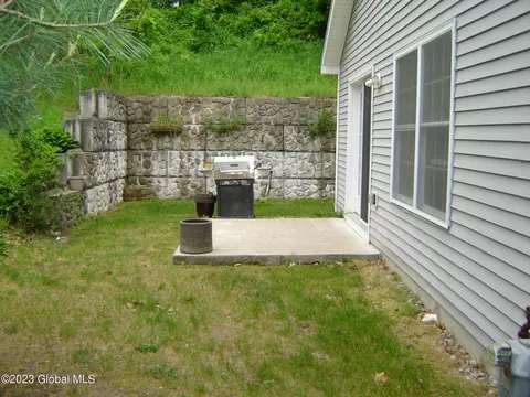 54 Cobblestone Ct, Schenectady, NY 12306 photo 32