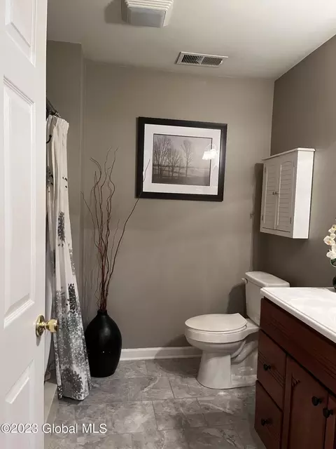 54 Cobblestone Ct, Schenectady, NY 12306 photo 24