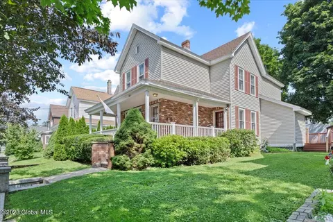 30 Ellsworth St, Amsterdam, NY 12010