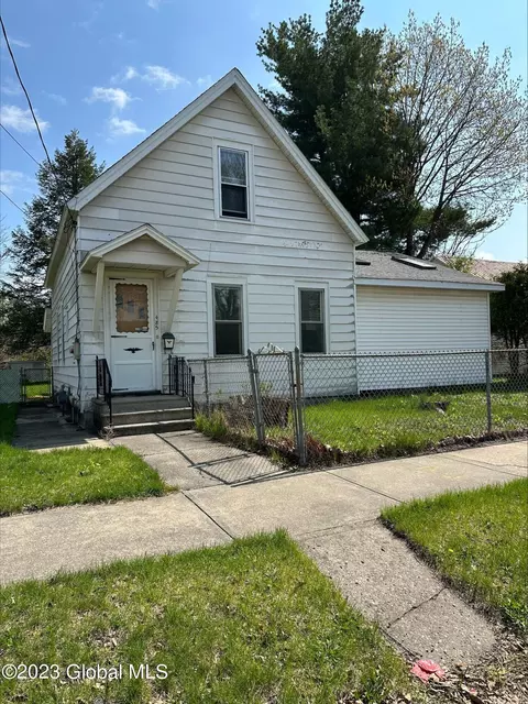 487 Arthur St, Schenectady, NY 12306