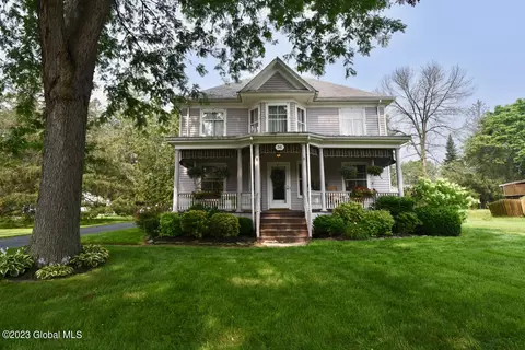 34 N Pawling St, Hagaman, NY 12086