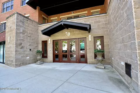 70 Railroad Pl #313, Saratoga Springs, NY 12866