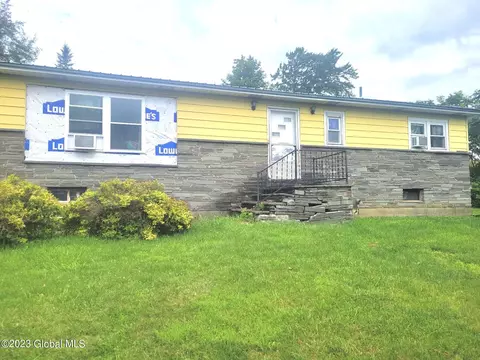 1367 Route 147, Galway, NY 12074