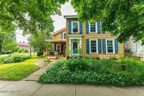 149 Main St, Esperance, NY 12066