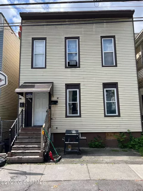 604 3rd St, Albany, NY 12206