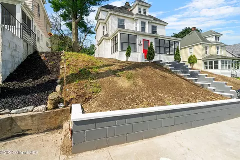 438 Anthony St, Schenectady, NY 12308 photo 4
