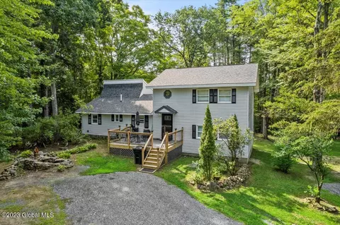 374 Middle Rd, Lake George, NY 12845
