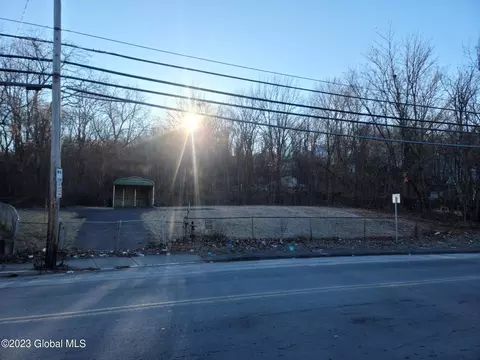 660 662 4th St, Troy, NY 12180
