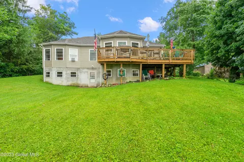 213 Shore Rd, Pattersonville, NY 12137