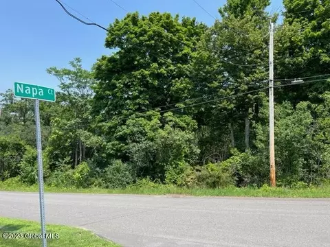 L38 Ravine Road, Niskayuna, NY 12309