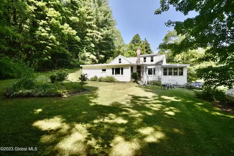 7 Baker Rd, Granville, NY 12832