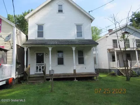 6 Park Pl, Ballston Spa, NY 12020