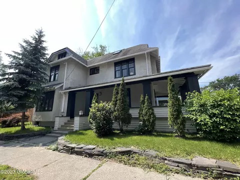 586 Myrtle Ave, Albany, NY 12208