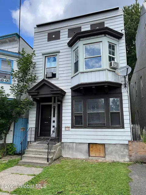 595 3rd St, Albany, NY 12206