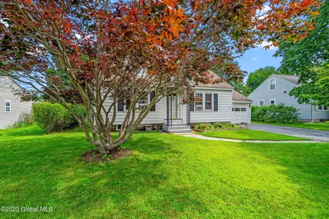 2052 Cardiff Rd, Schenectady, NY 12303