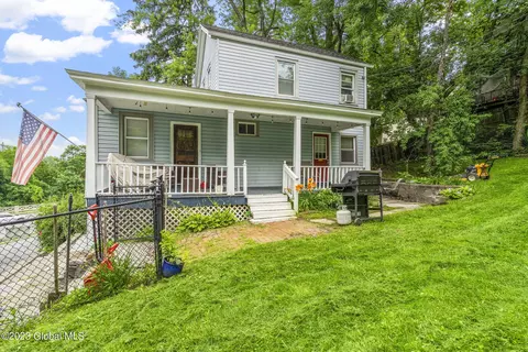 10 Prince St, Troy, NY 12180