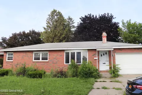 1815 8th Ave, Watervliet, NY 12189